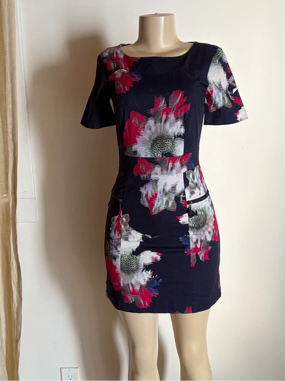 French Connection Floral Sheath Dress Size 2-4 Small Navy